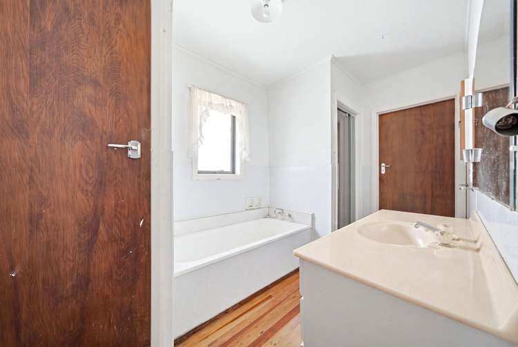 424 Glenbrook Beach Road Glenbrook_11
