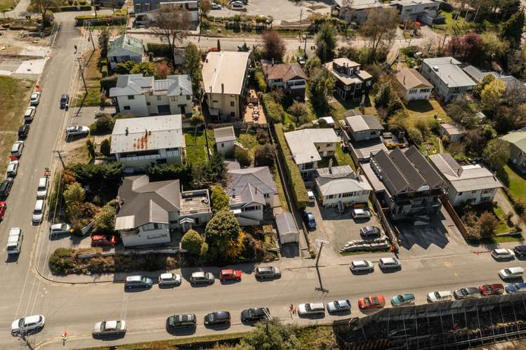 37 Man Street Queenstown_27