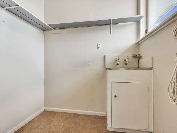 8 Kauri Street Taradale_12