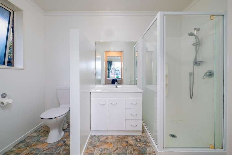 1 Baltic Place Northwood_7