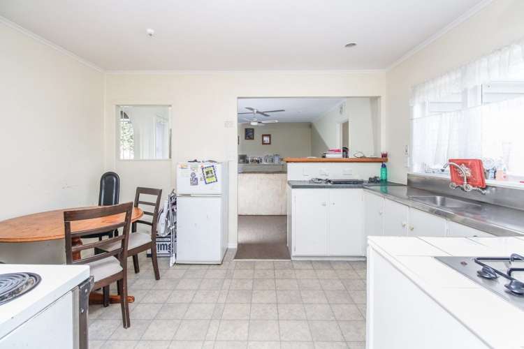 132 Russell Road Manurewa_11