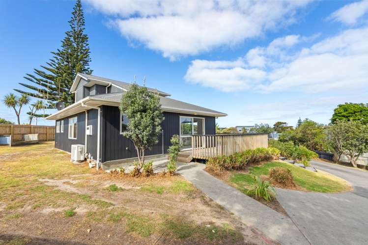 16A Karaka Street Otaki Beach_24