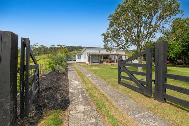 2744 Kaipara Coast Highway Glorit_23