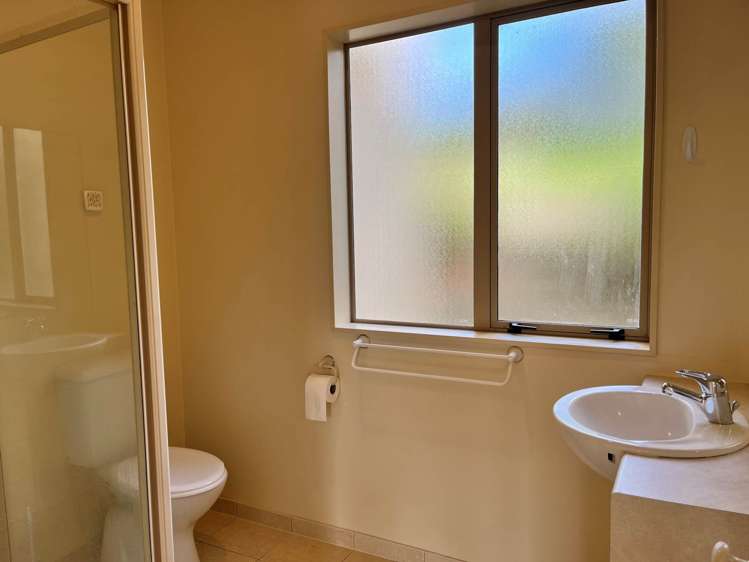 14 Rakau Views Orewa_6