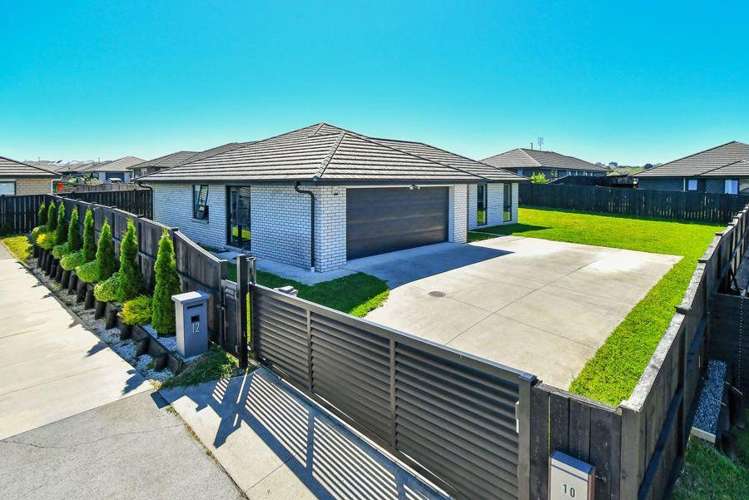 10 Peacock Place_4