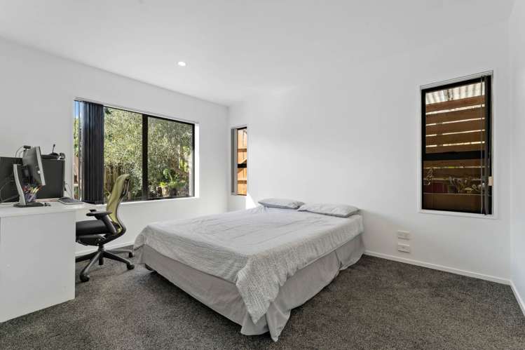 9 Claywest Place Glen Eden_6