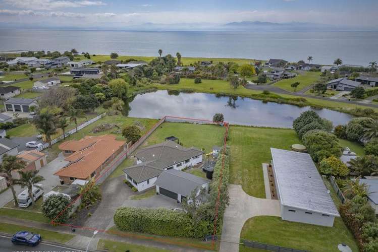 1162 East Coast Road Whakatiwai_30