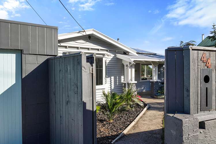 44 Victoria Road Brooklands_17