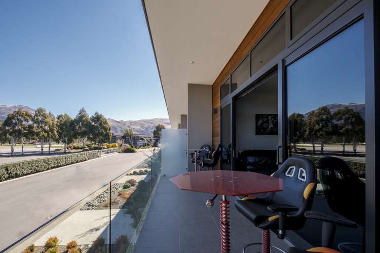 7 Pit Lane Cromwell_15