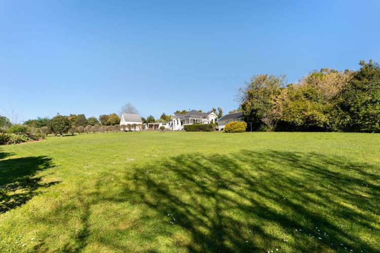 306 Glengarry Road Glen Eden_34
