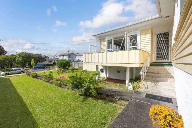 40 Kelwyn Road Kelston_3