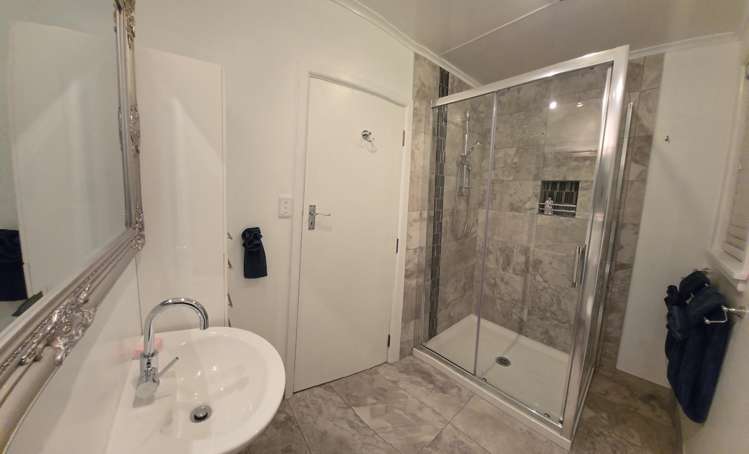 207 Leo Street Akina_8