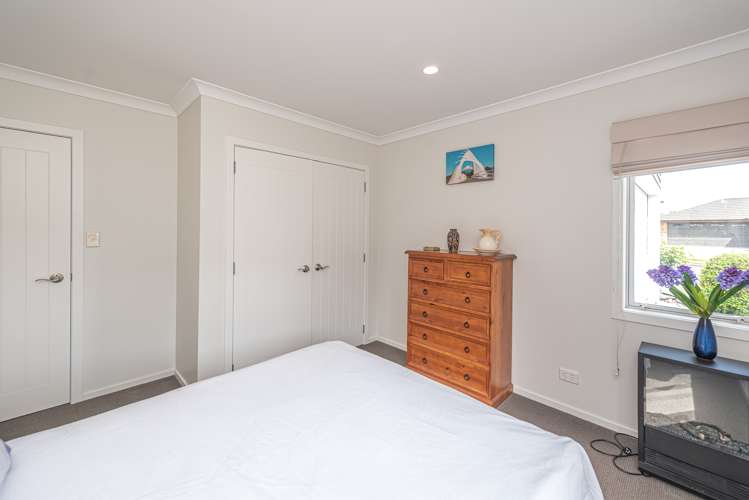 2 Gilligan Close College Estate_13