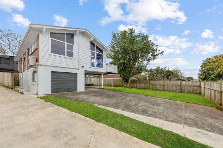 8 Portadown Avenue Pakuranga Heights_27