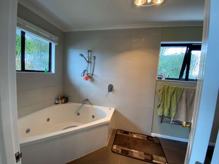 9 Hinton Place 11554_5