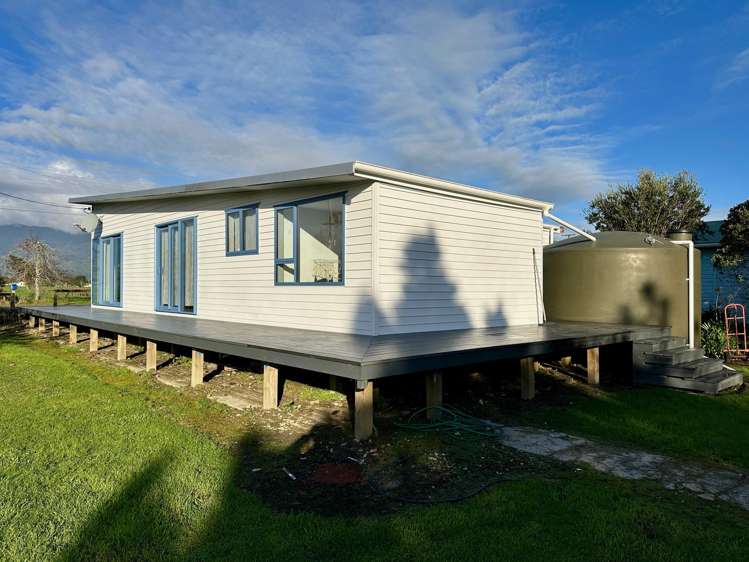 49 Wharf Road Karamea_18
