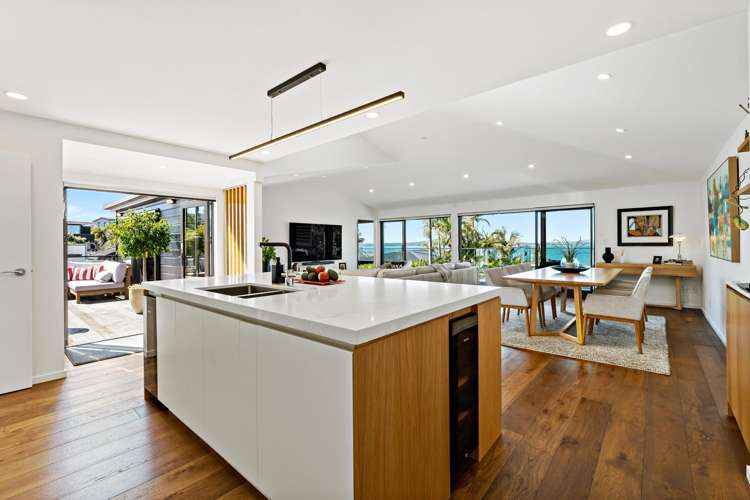 2/16 Marama Street Castor Bay_5