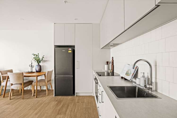202/177 Cashel Street_3