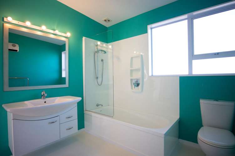 12 Flame Tree Lane Taipa_15