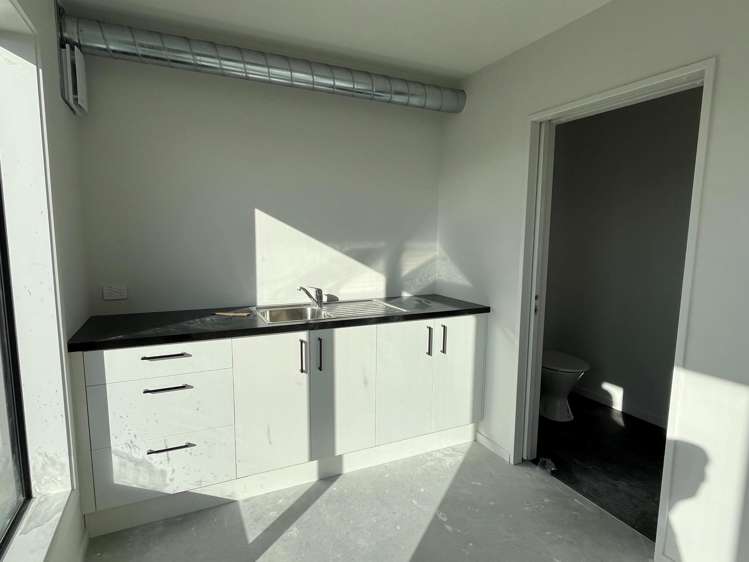 8/1 Lake Bryndwr Lane Burnside_4