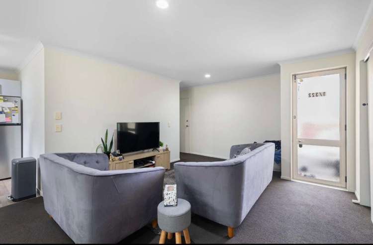 1/322 West Coast Road Glen Eden_5