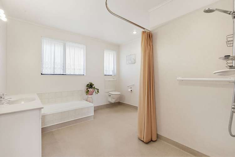 5A Douslin Place Witherlea_12