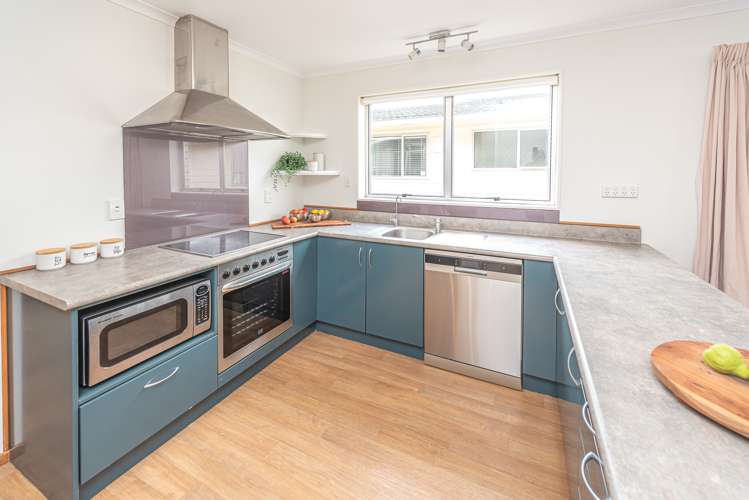 43 Exeter Crescent Springvale_3