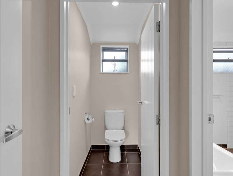 48 Wiltshire Drive Huntington_33