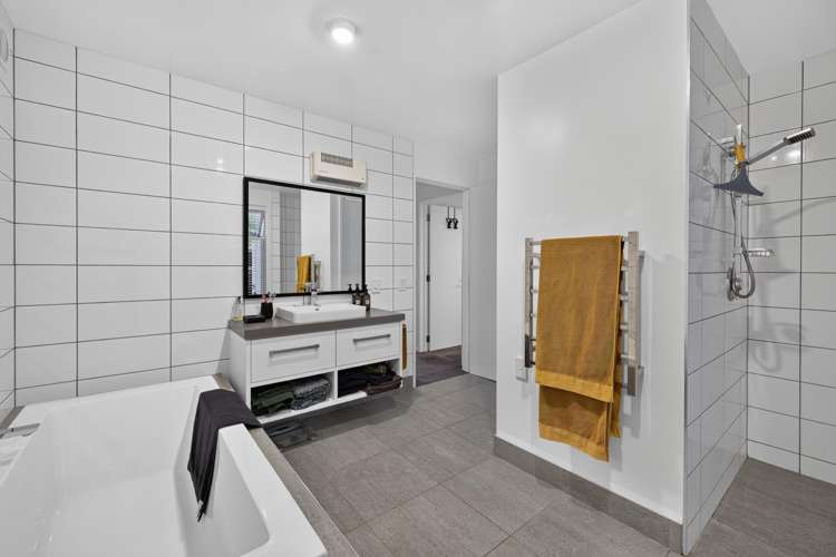308 Marine Drive Charteris Bay_23
