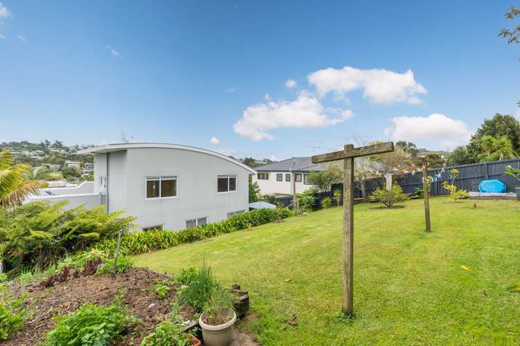 21 Donald Street Stanmore Bay_12