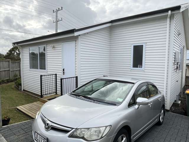 Modern & Low-Maintenance 3 Bedroom Home in Birkdale