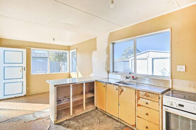 25 Burton Crescent Flaxmere_7