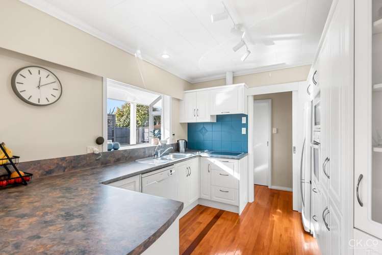 49b Kebbell Grove Epuni_6