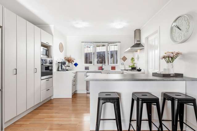 11b Waiora Road Stanmore Bay_3