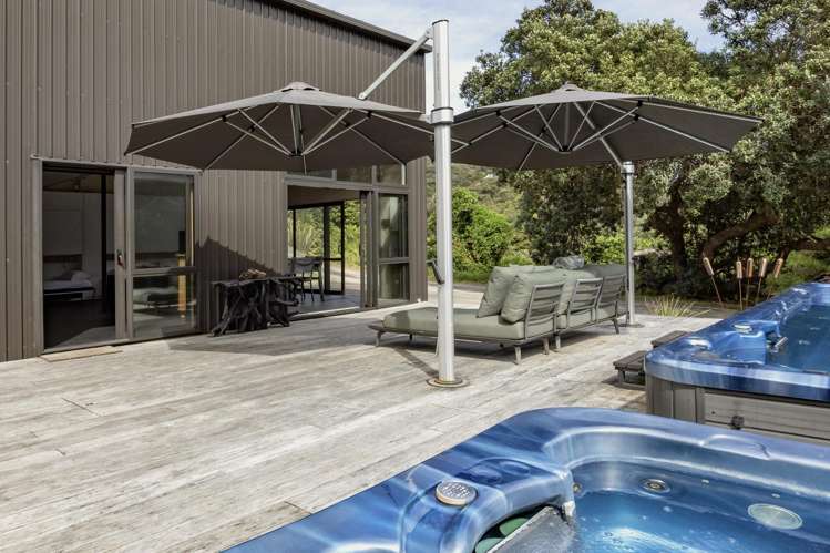 21 & 21a Beach Valley Road Piha_48