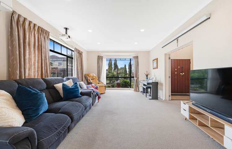44 Thornbury Crescent East Tamaki Heights_1