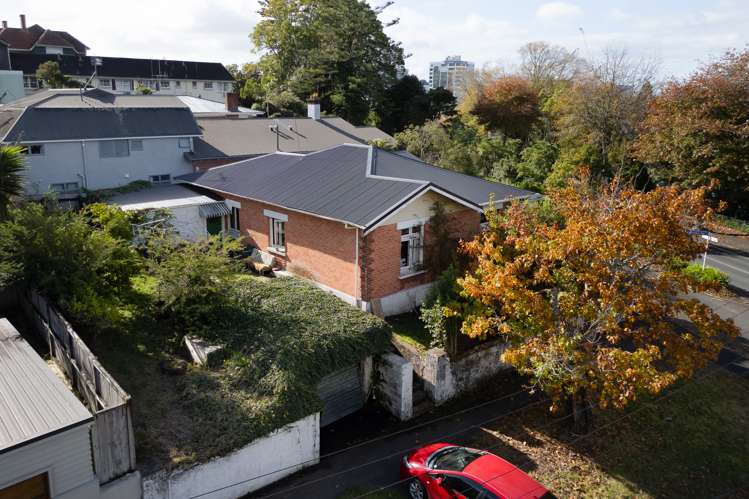 8 Pembroke Lane Hamilton Lake_13