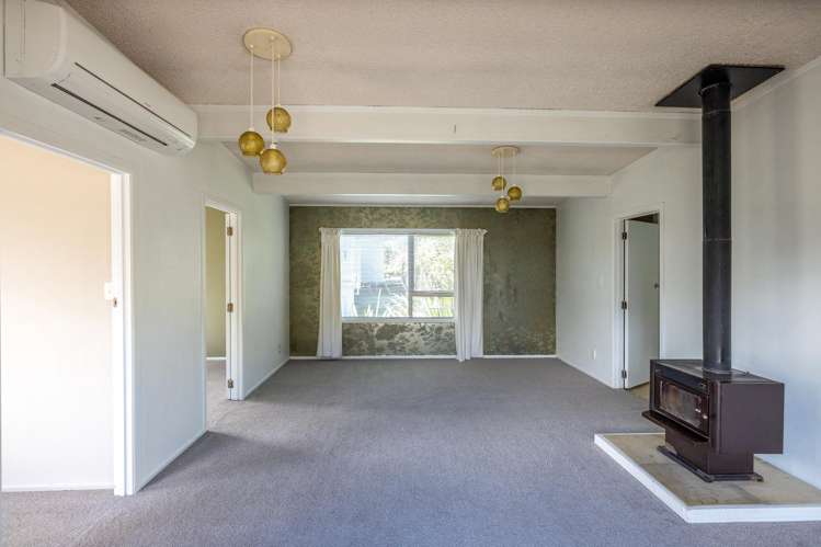 69 Ocean Road Surfdale_8