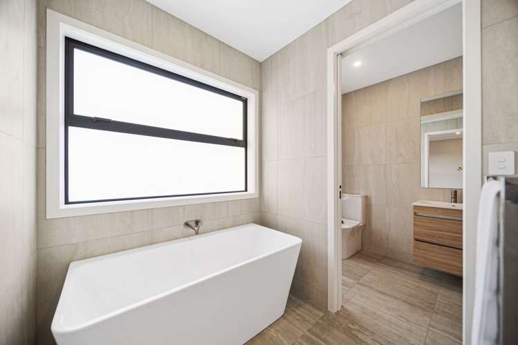 86 Kahui Parade Karaka_16