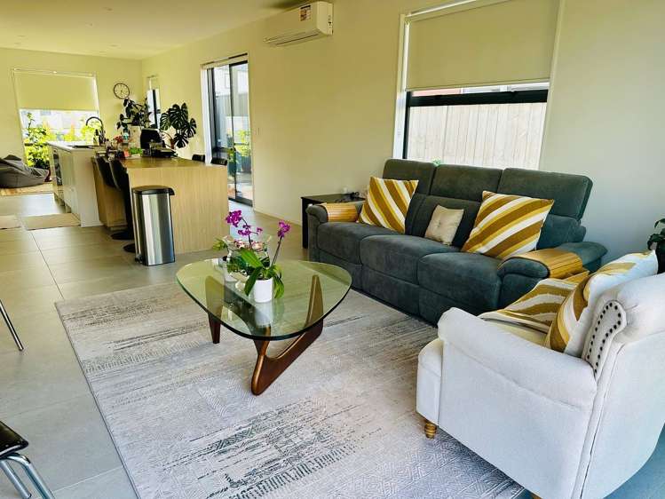 54 Waituarua Drive Takanini_1