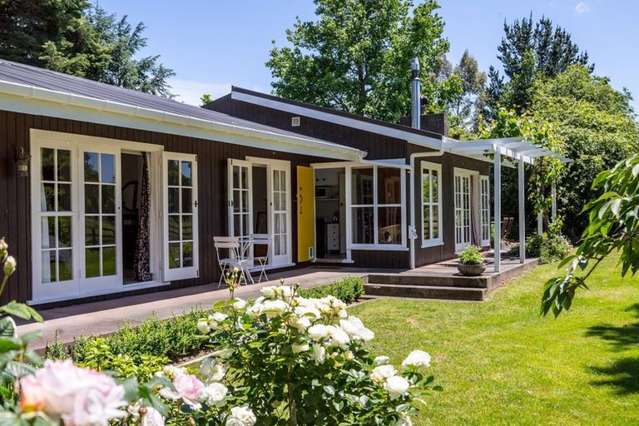 Lifestyle retreat or large family home