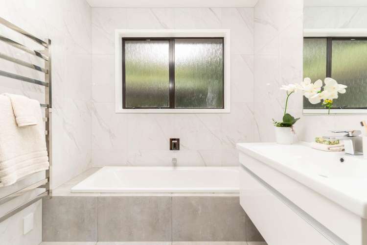 15 Duval Grove Tawa_15