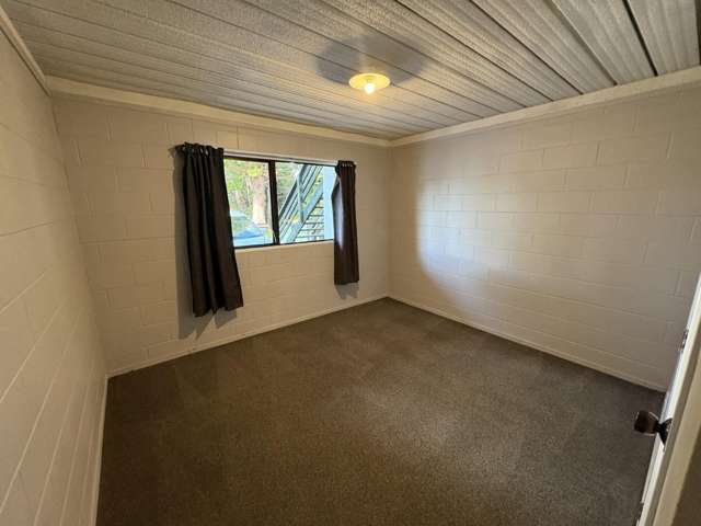 2/9 Trent Place Fenton Park_4