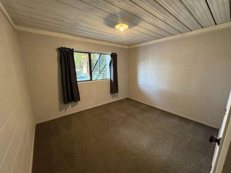 2/9 Trent Place Fenton Park_4