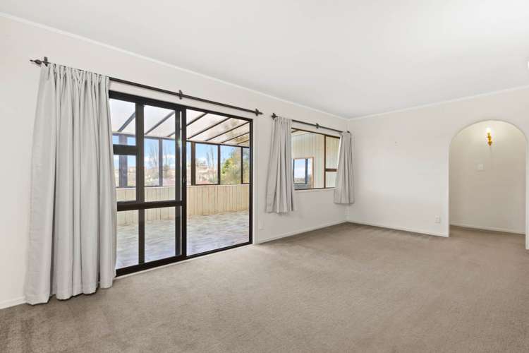 17 Fratley Avenue Farm Cove_8