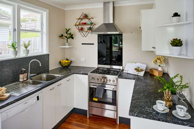 55 Davidson Crescent Tawa_3