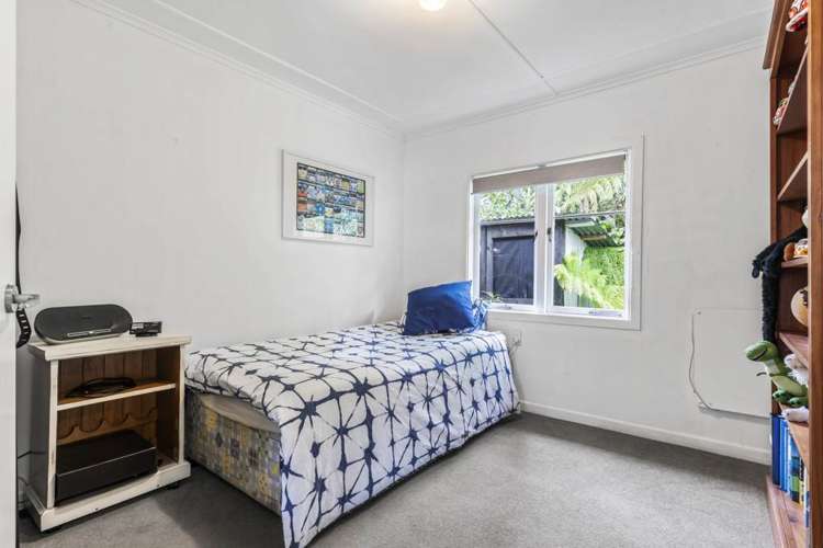 2E Foster Avenue Huia_11