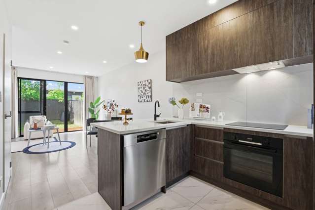 Modern Living. Prime Avondale Location.