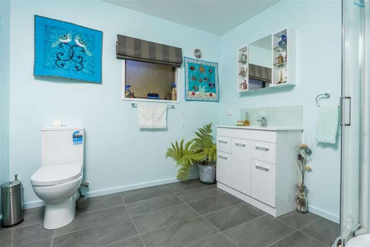 7 Tresillian Avenue Marybank_10