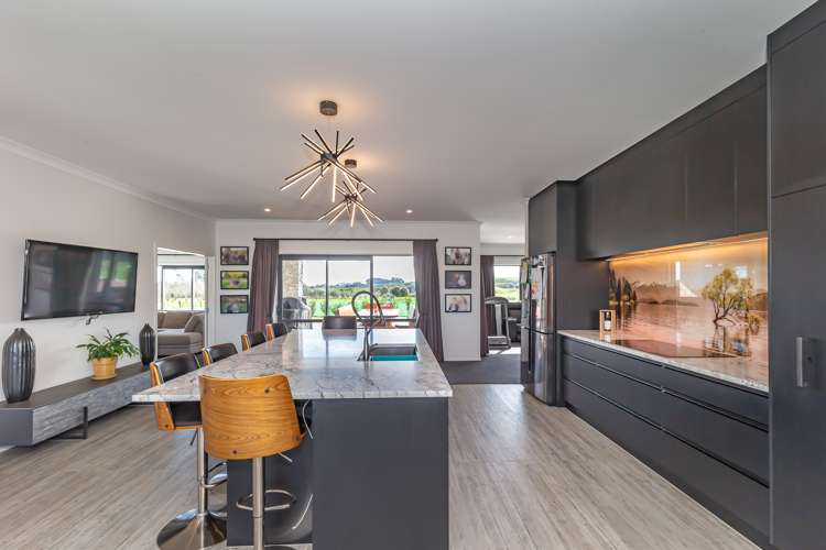 947 Koputaroa Road Koputaroa_8